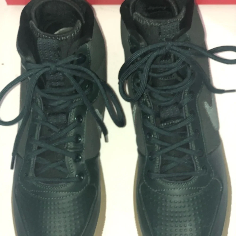 ✨✨Nike Air Force LU1 in hunter green for men✨✨